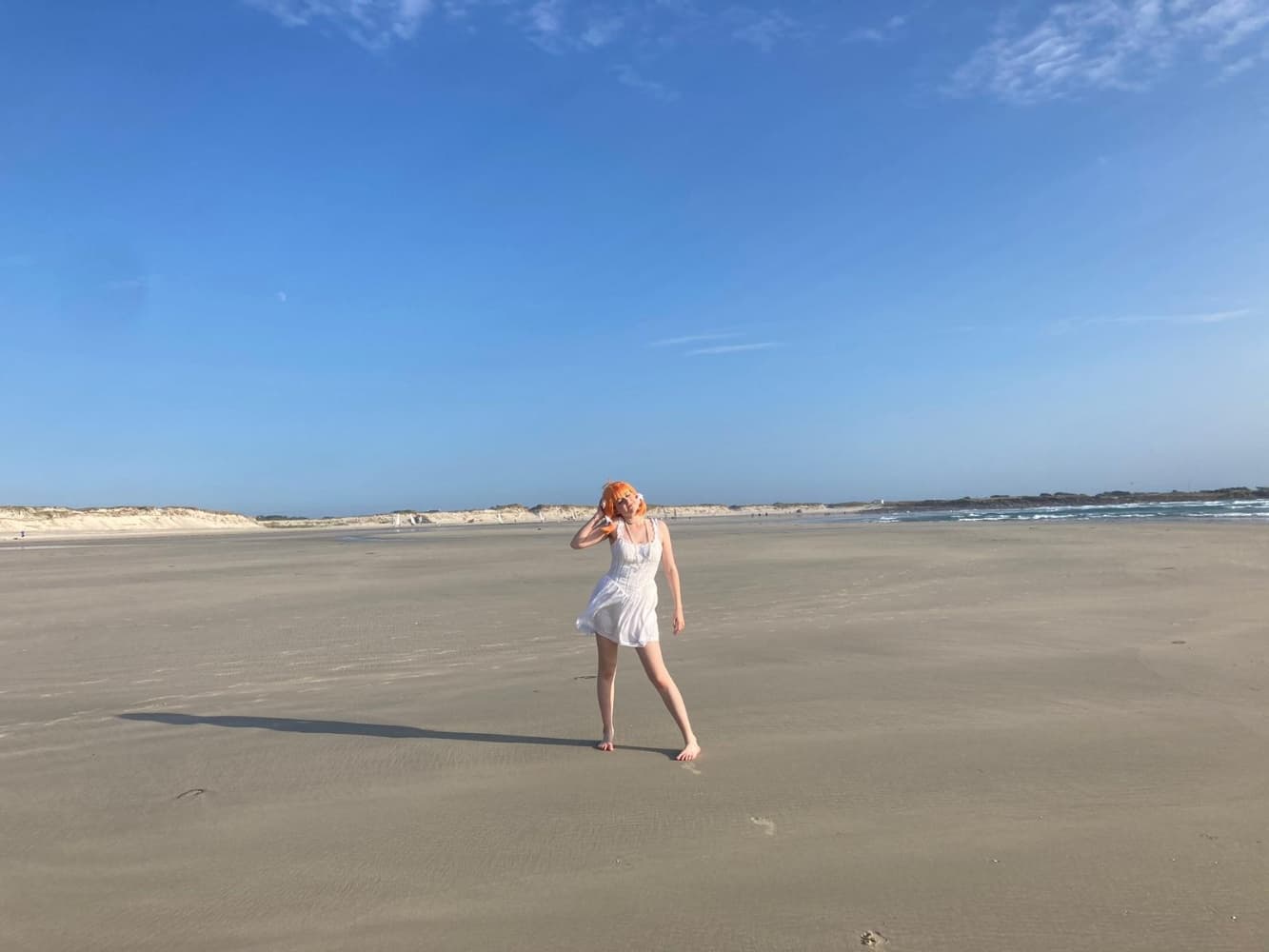 Chika white dress 2 - Photo 15