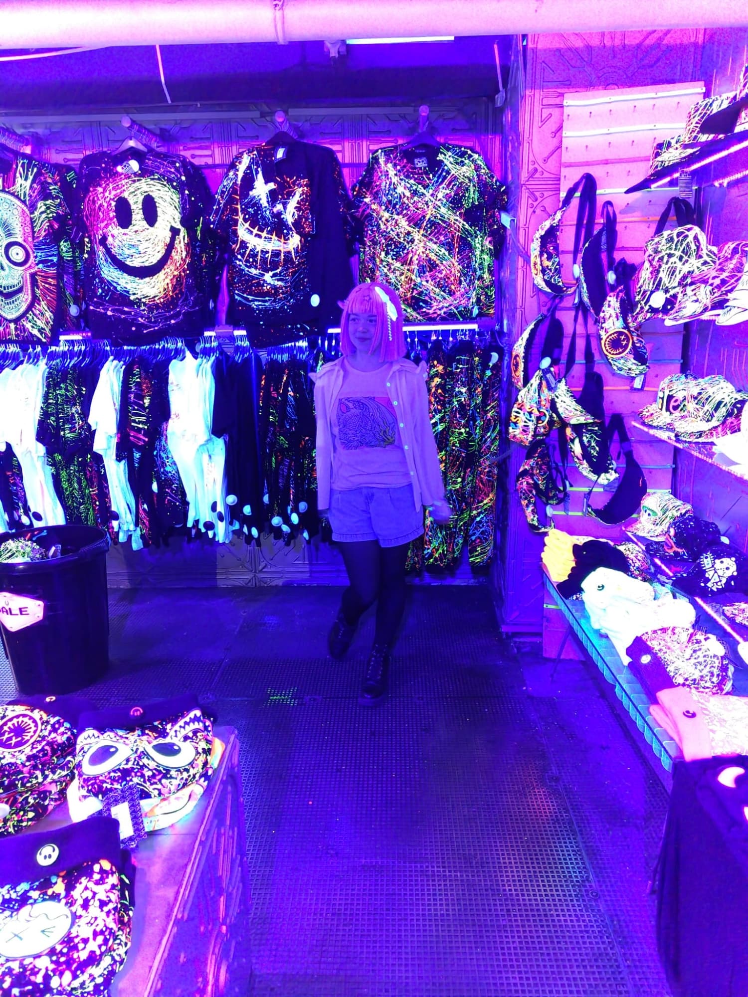 Emu 🩷🎉 - Photo 44