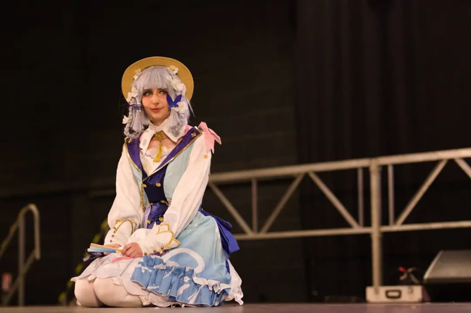 Ayaka on stage  - Photo 4