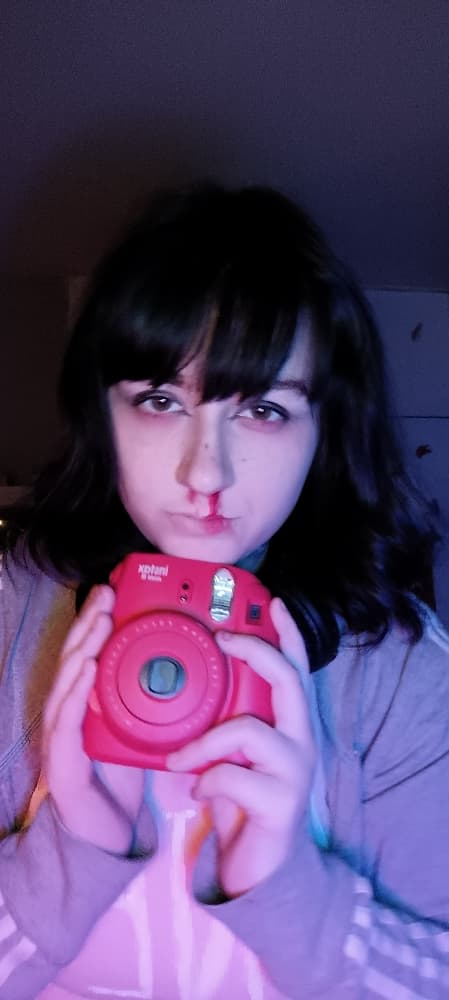 Maxine Caulfield  - Photo 6