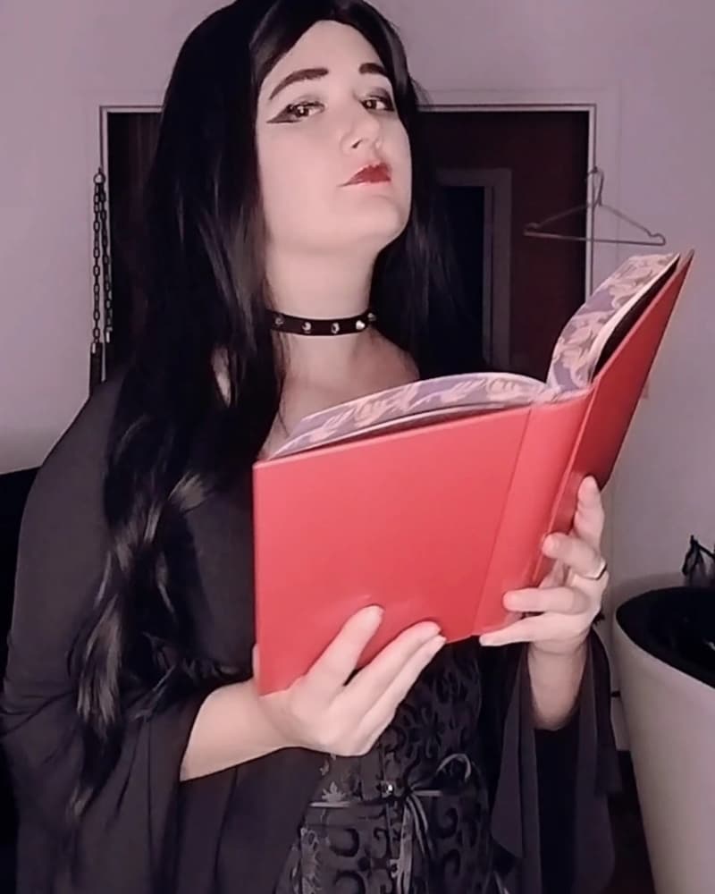 Morticia 