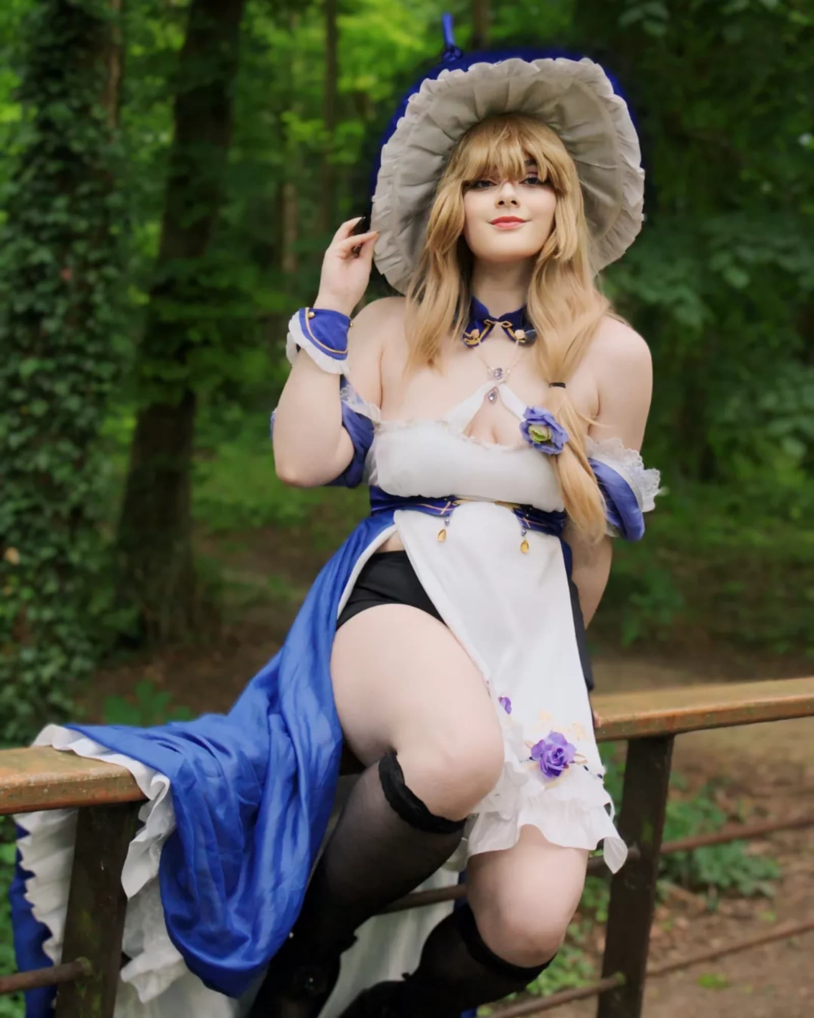 Lisa, Maid - Photo 3