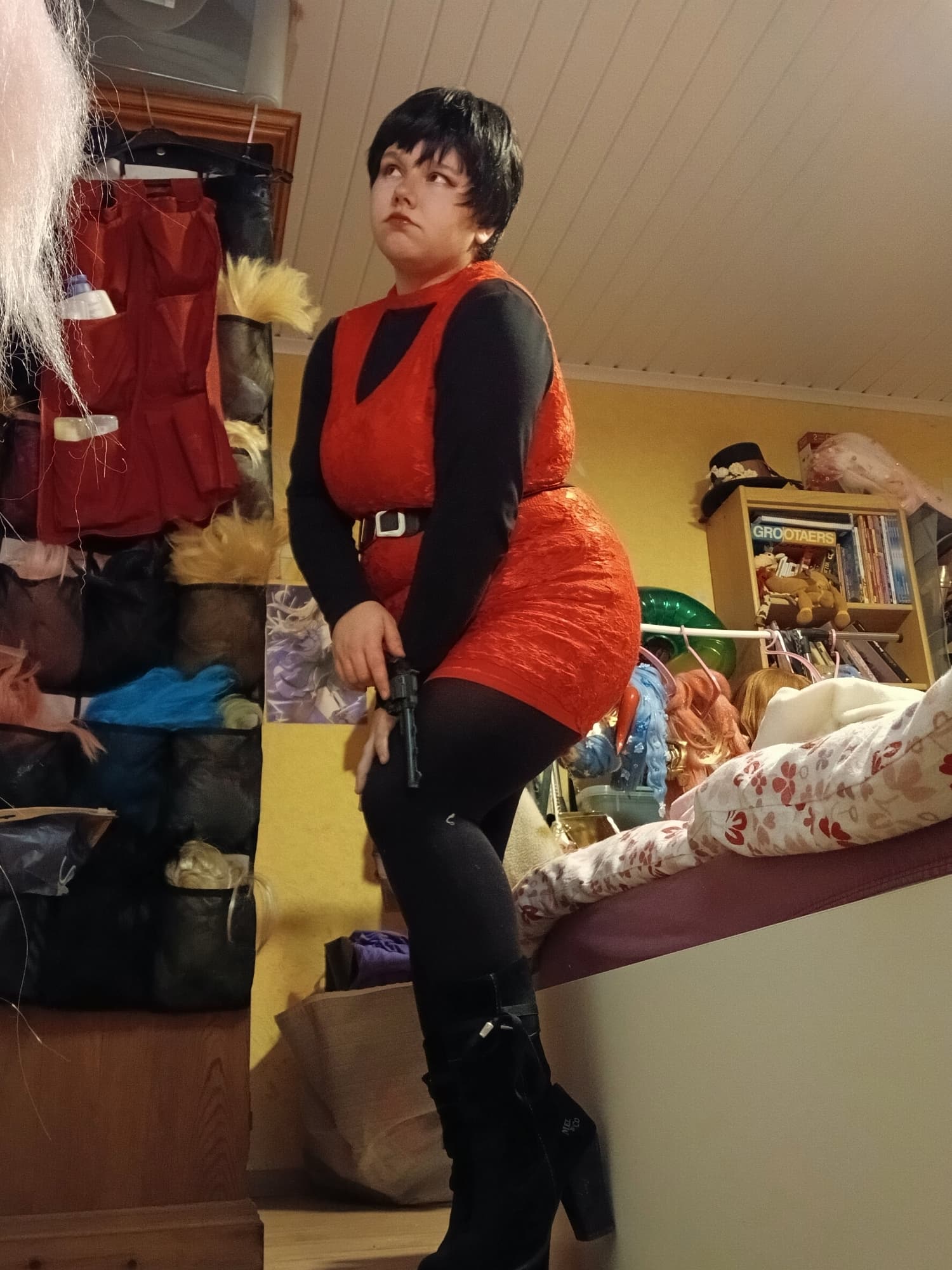 Ada wong at home - Photo 32