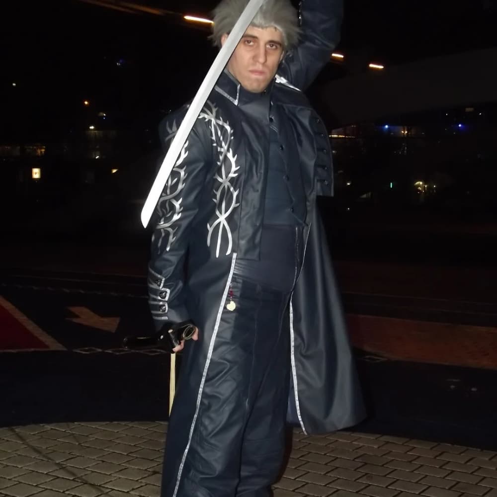 Vergil DMC 5 - Photo 2