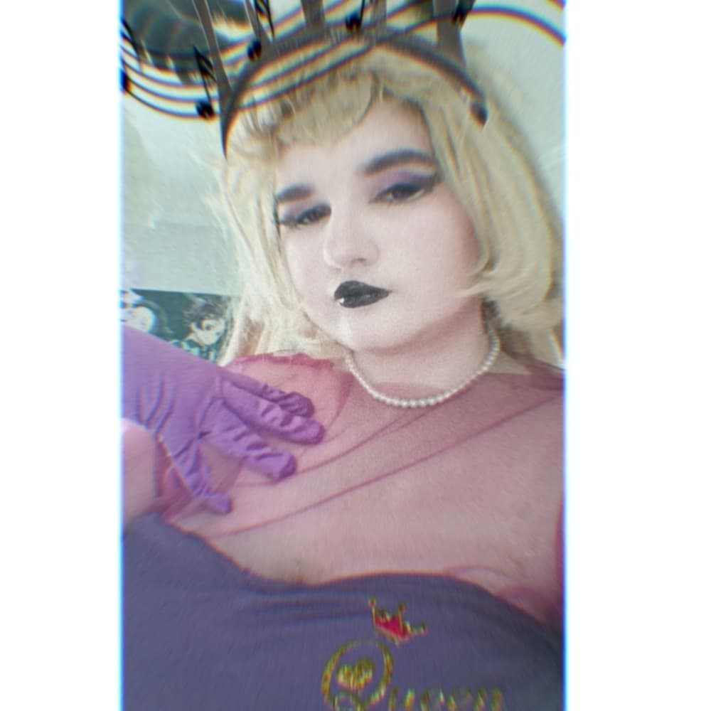 Lilith Morningstar  - Hazbin Hotel cosplay photoshoot cover