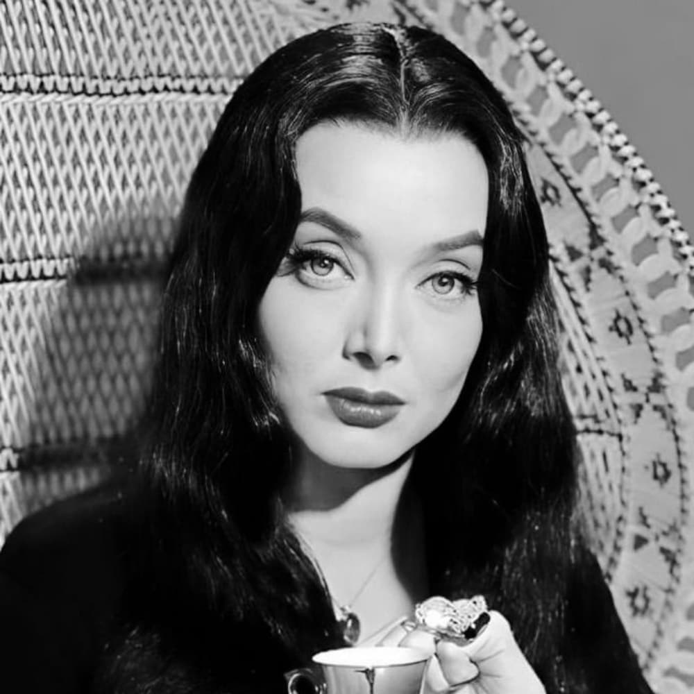 Morticia addams 