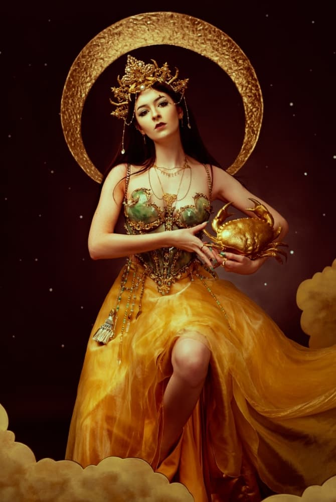 Private - Cancer ♋️  - Photo 1