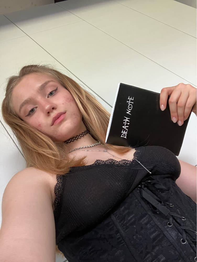 Misaaaa 🪦👻 - Photo 5