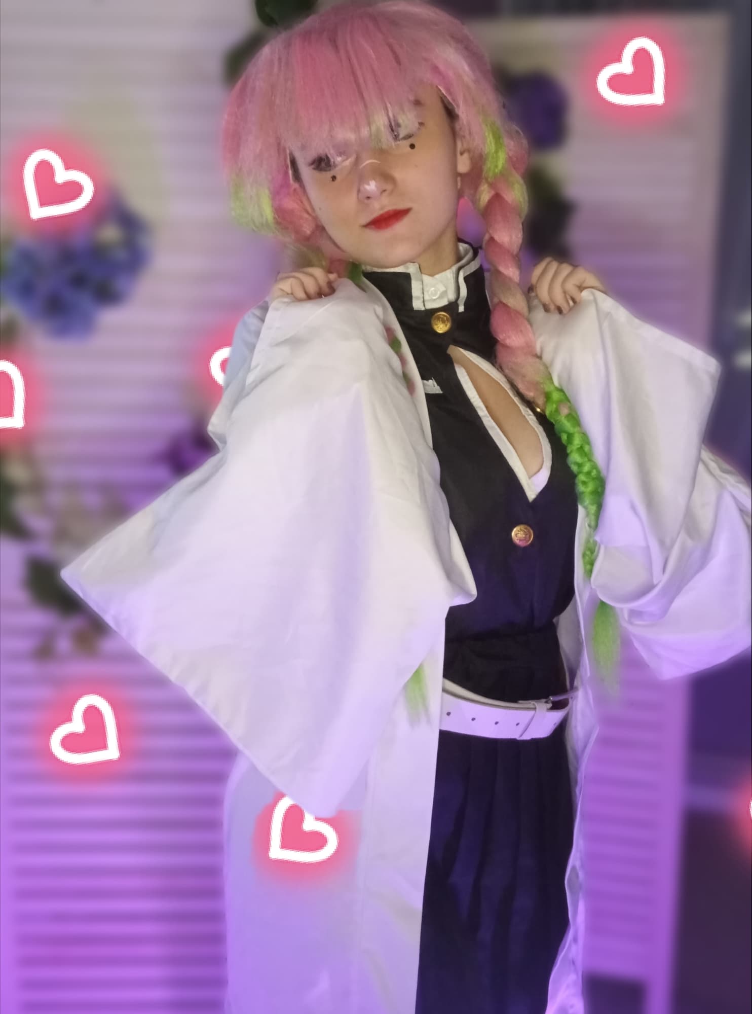 Mitsuri Kanroji - Photo 1