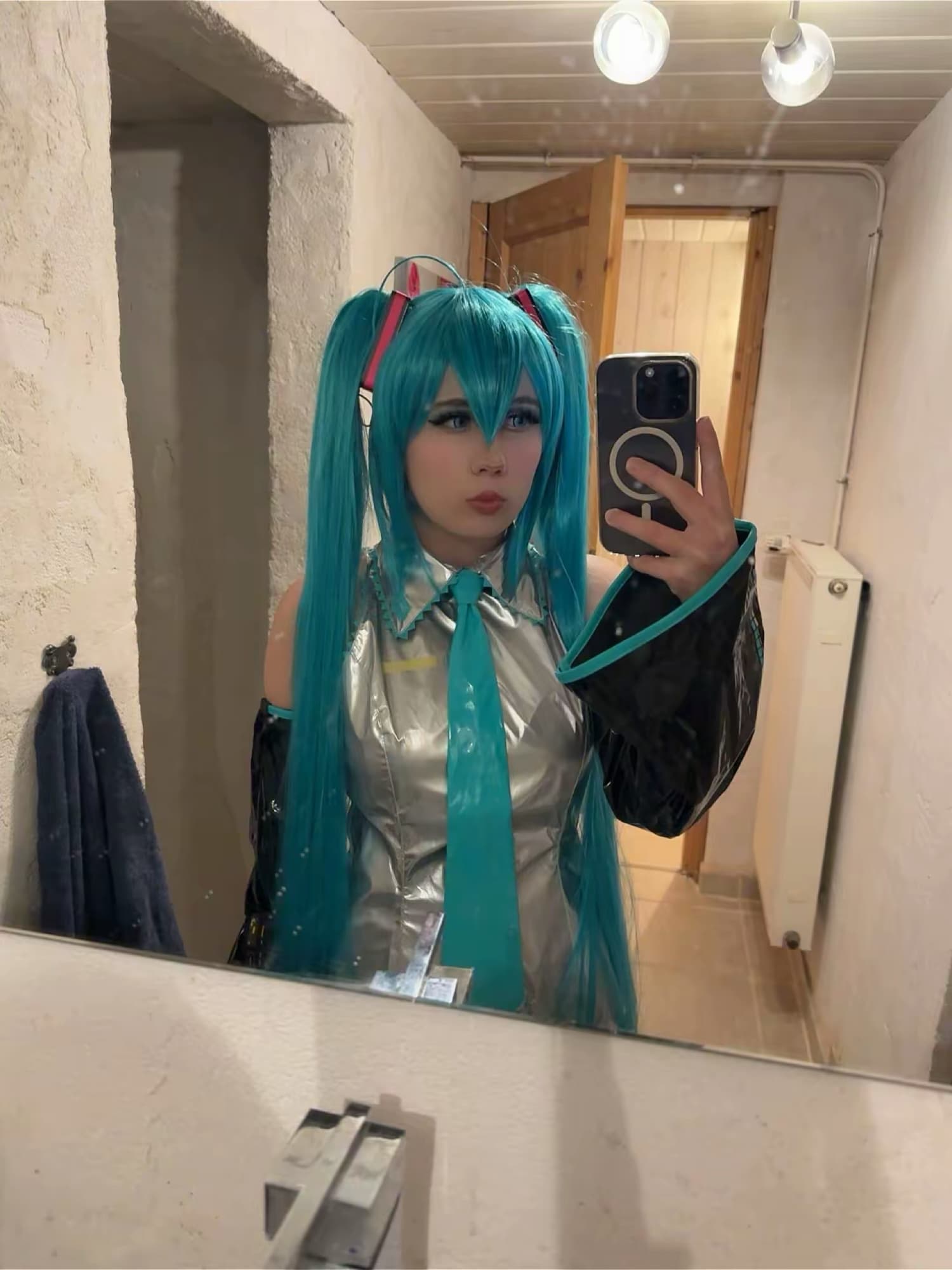 Hatsune Miku  - Photo 1