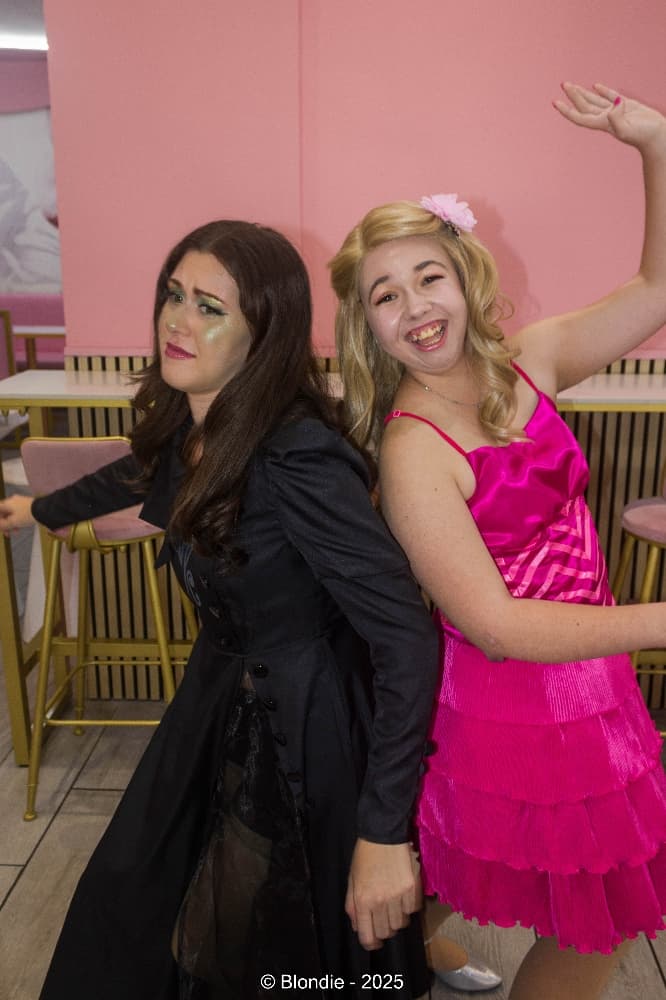 Elphaba & Glinda - Photo 43