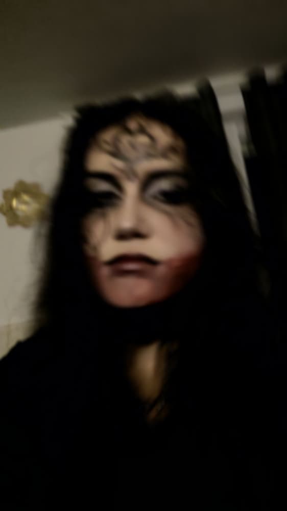 CassandraDimitrescu  - Photo 7