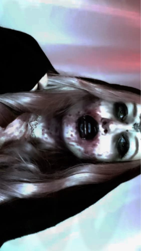 Bela Dimitrescu  - Photo 7