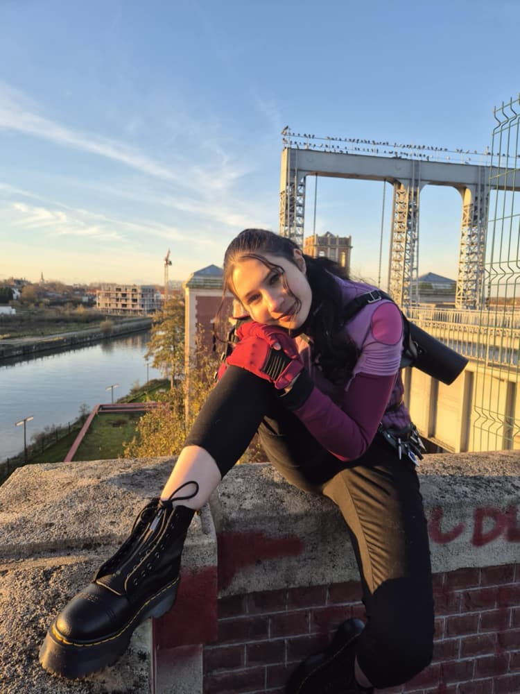 Kate Bishop  - Photo 5