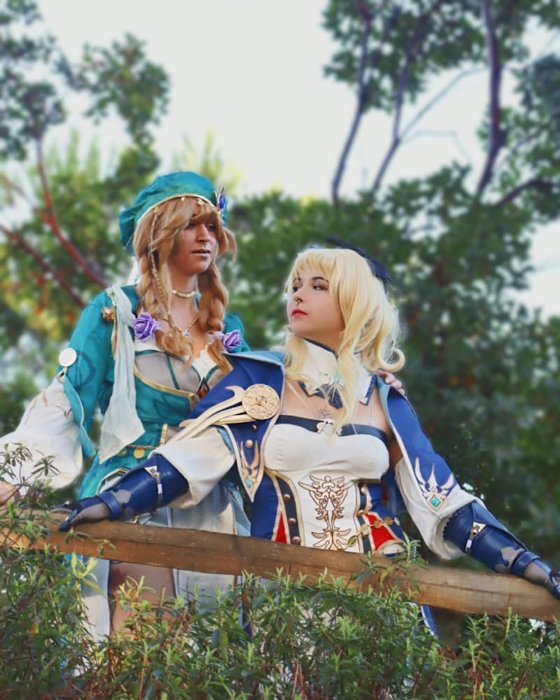 Jean & Lisa - Photo 1