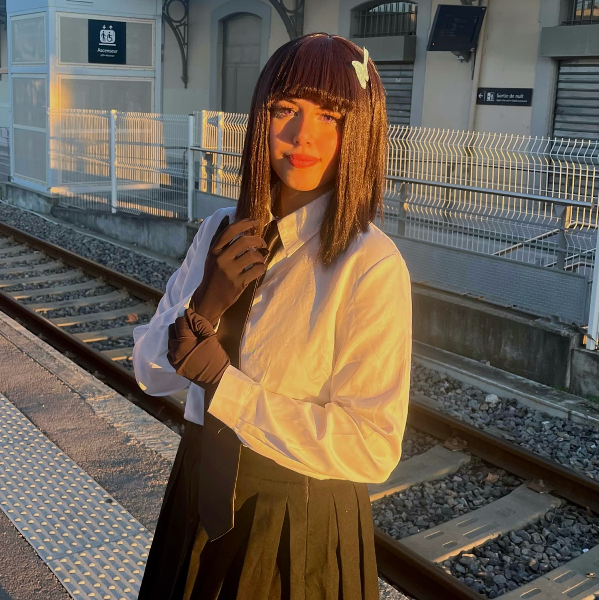 Yosano - Bungo Stray Dogs cosplay photoshoot cover