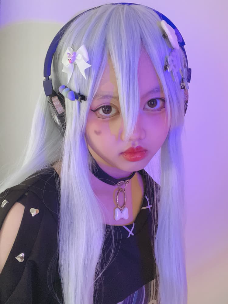 Kanade Yoisaki - Photo 3