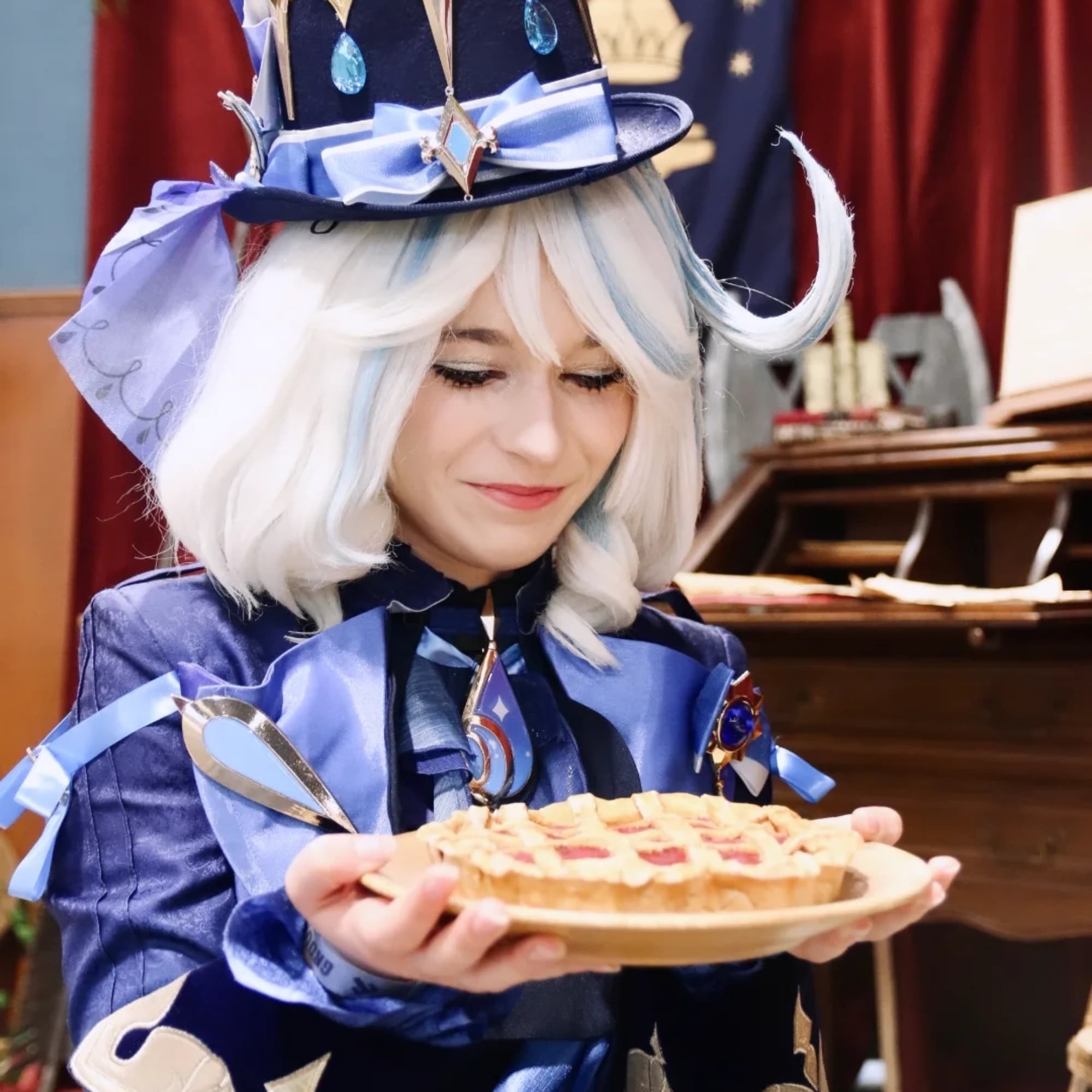 Ultimate cake lover - Fairy Tail cosplay photoshoot cover