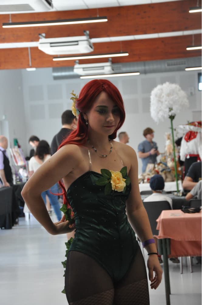 Poison Yvi - Photo 22