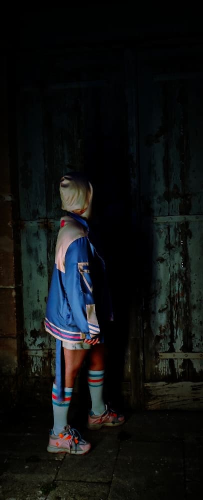 Li Tianchen at night - Photo 6