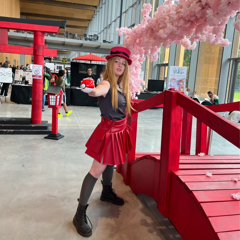 Serena - Pokémon cosplay photoshoot cover