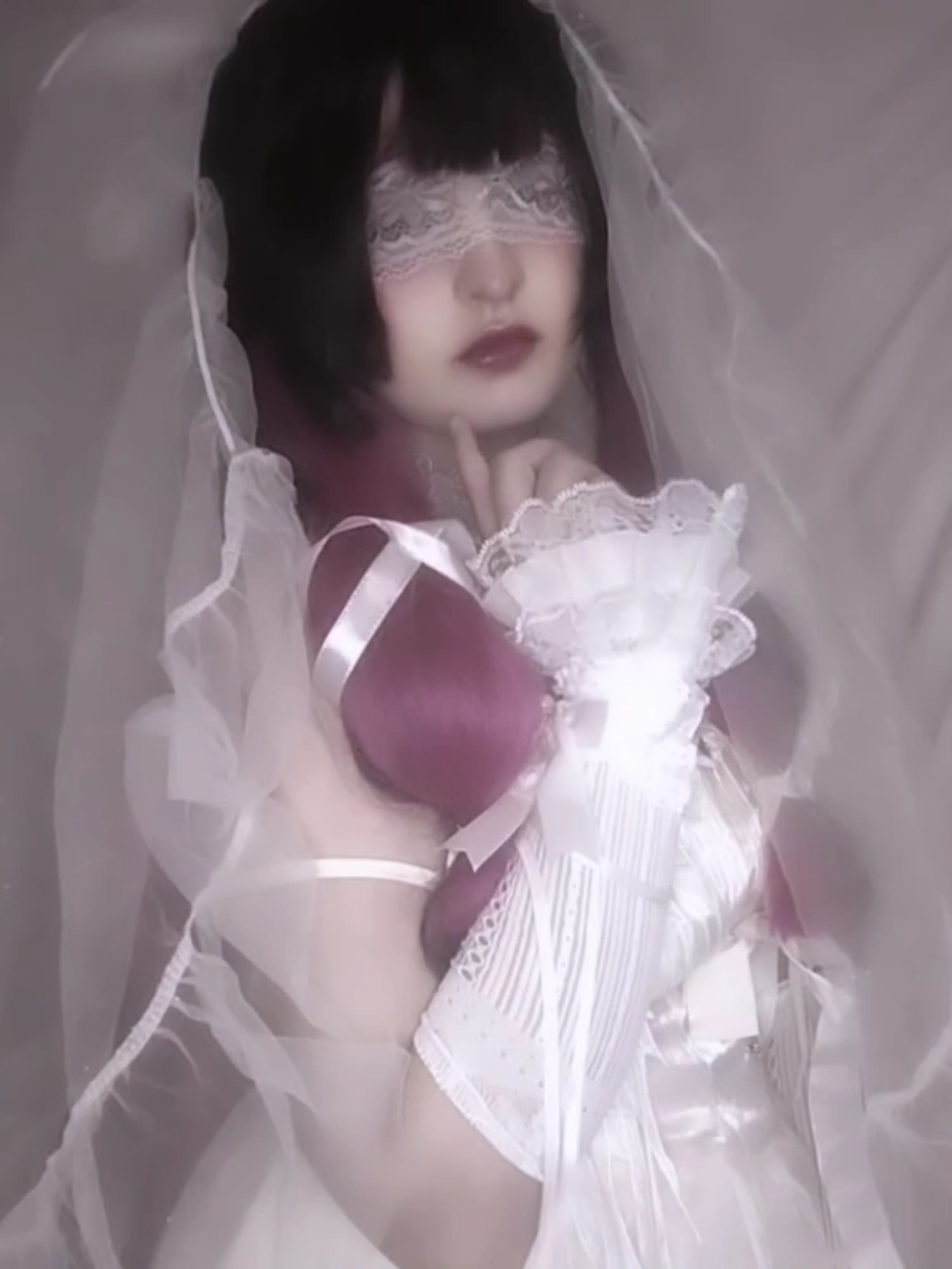 "a fallen angel"  - Photo 4