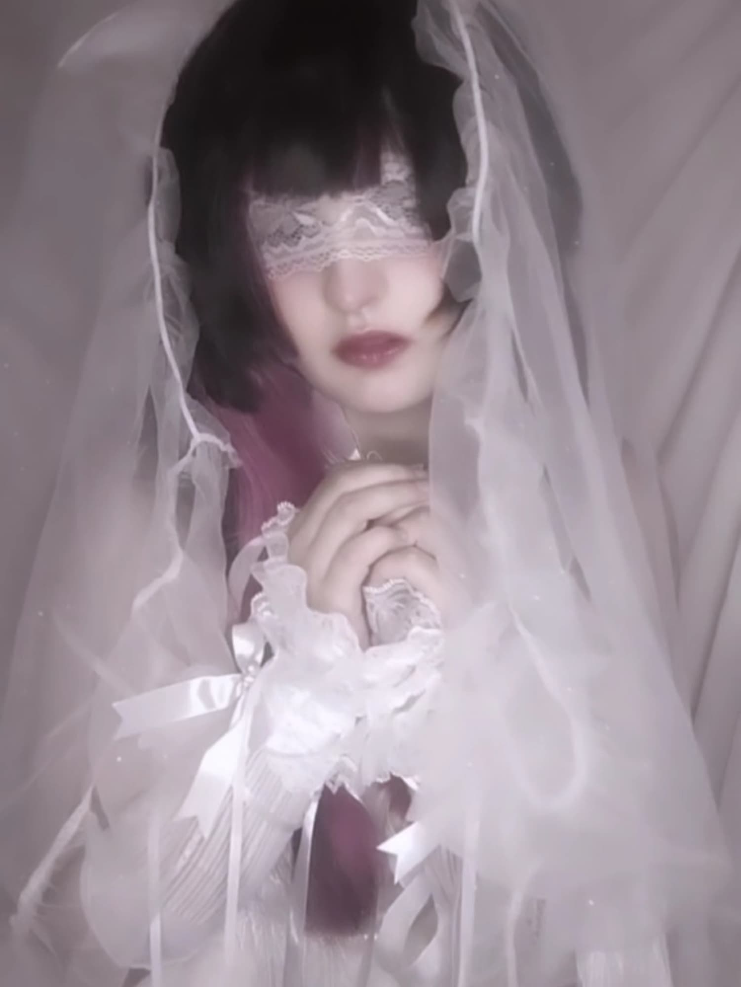 "a fallen angel"  - Photo 3