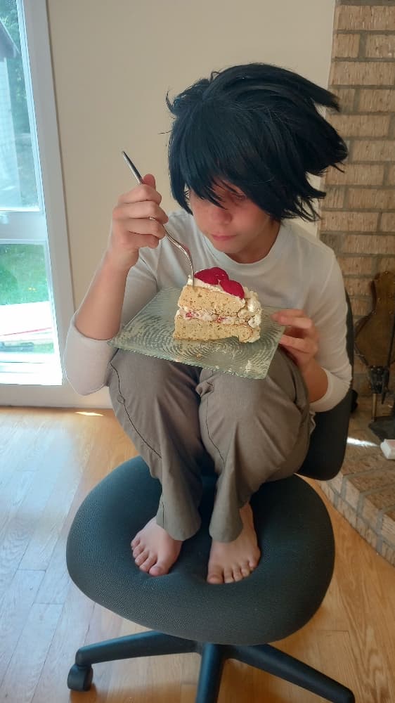 L avec gâteau  - Photo 1