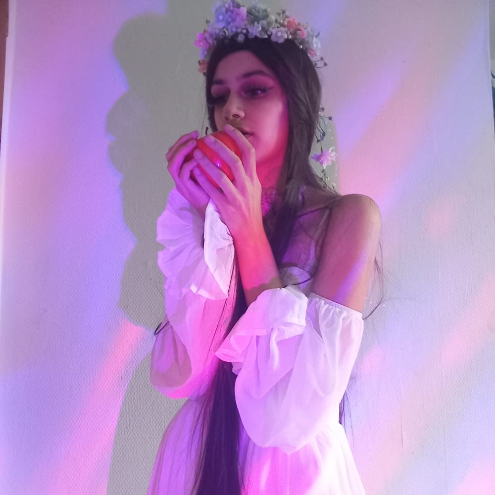 Eve - Stellar Blade cosplay photoshoot cover