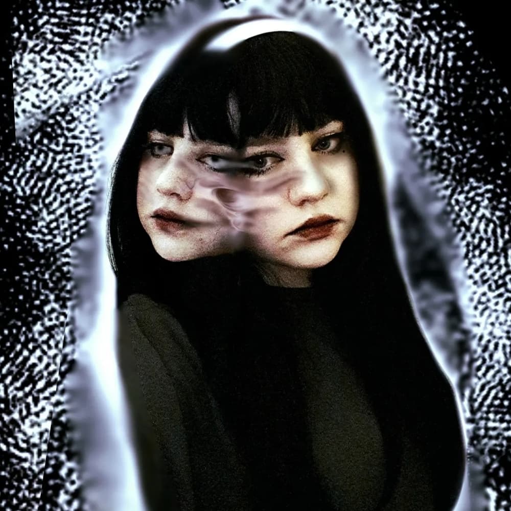 Tomie 