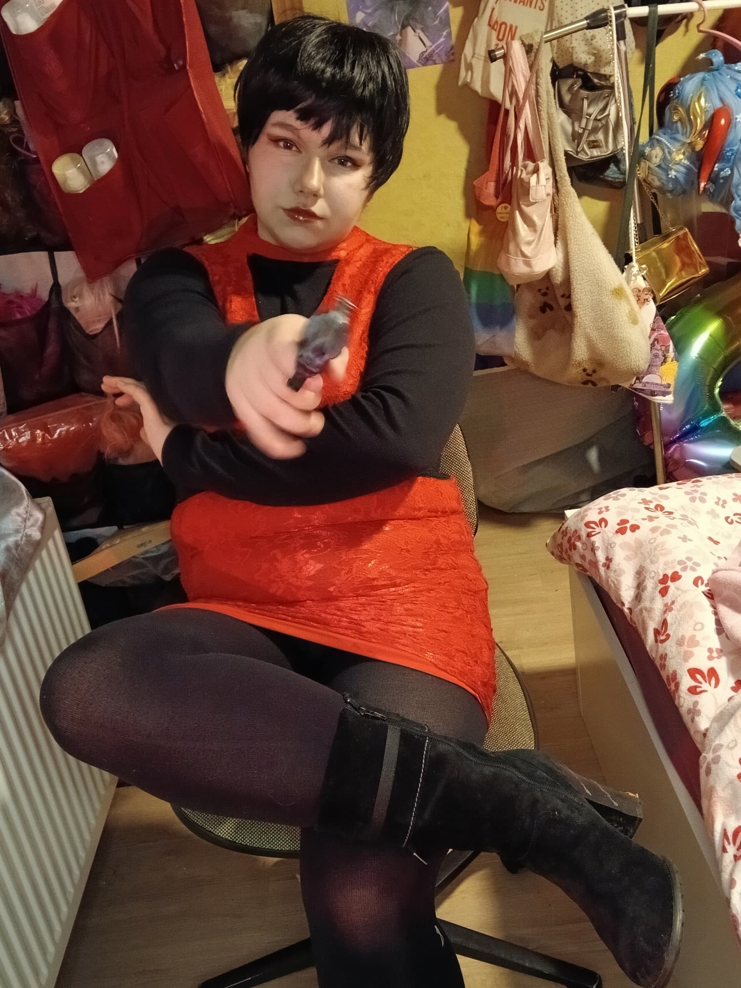 Ada wong at home - Photo 42