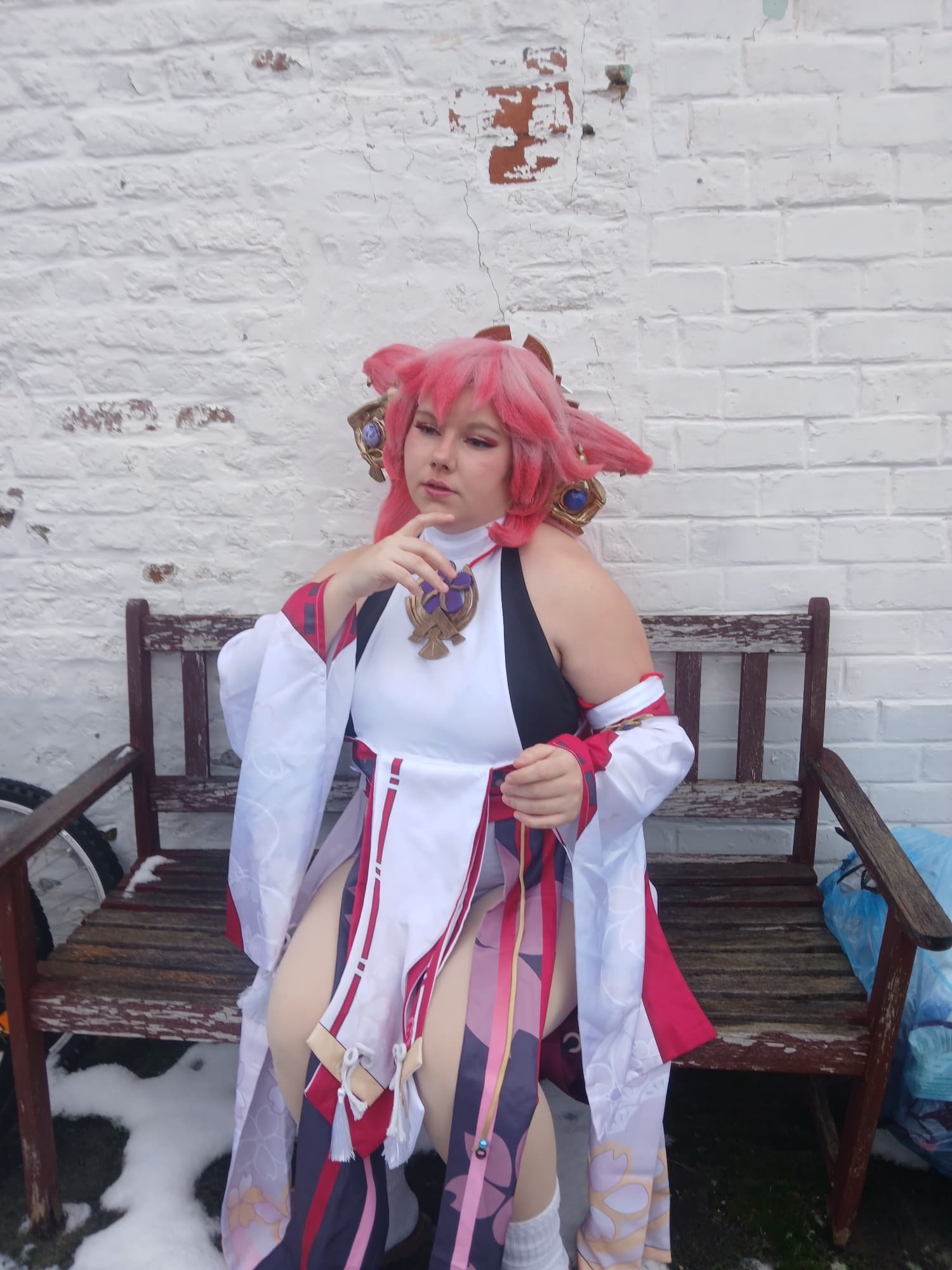 Yae miko in snow - Photo 13