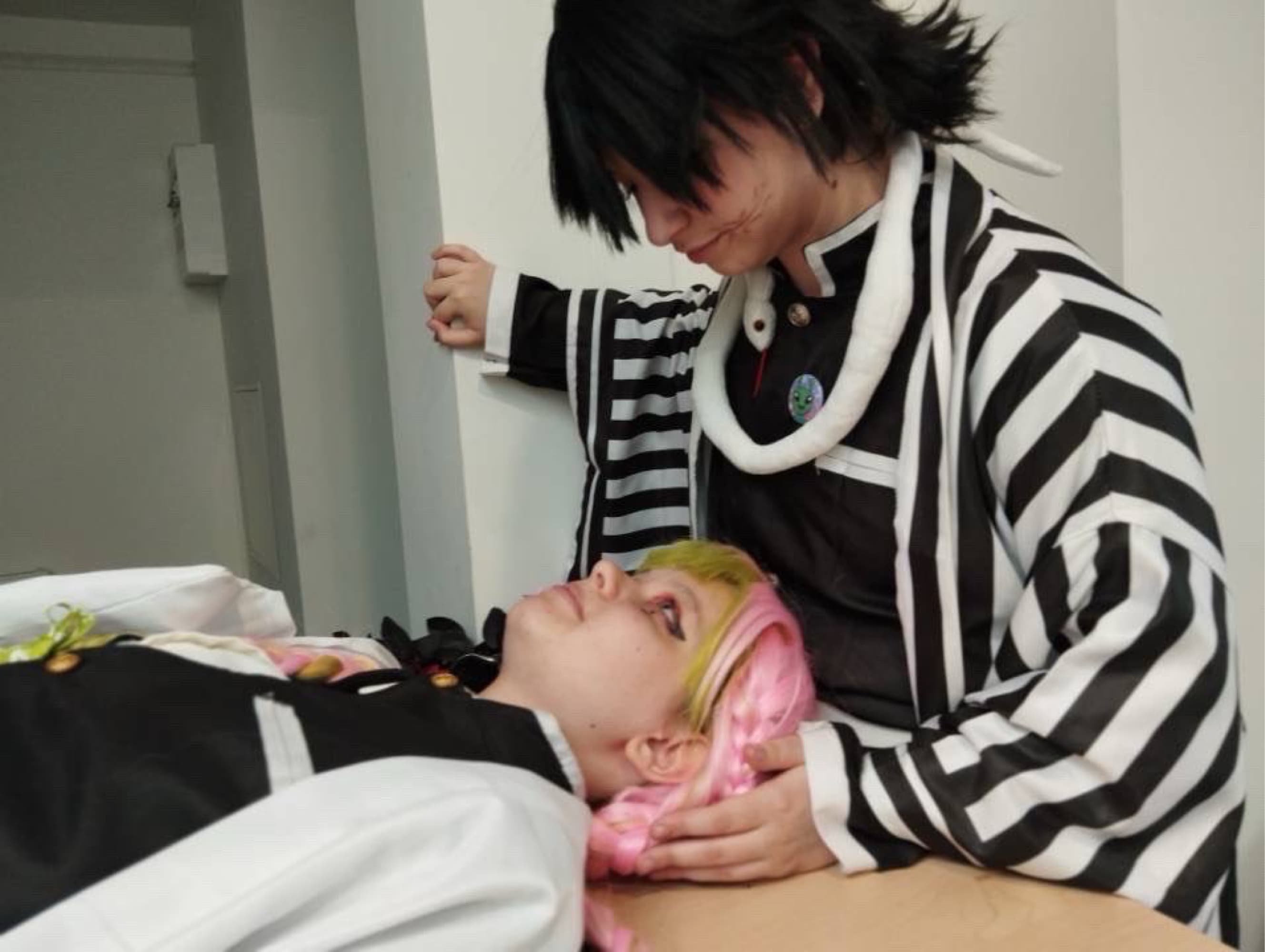 Mitsuri, Obanai  - Photo 3