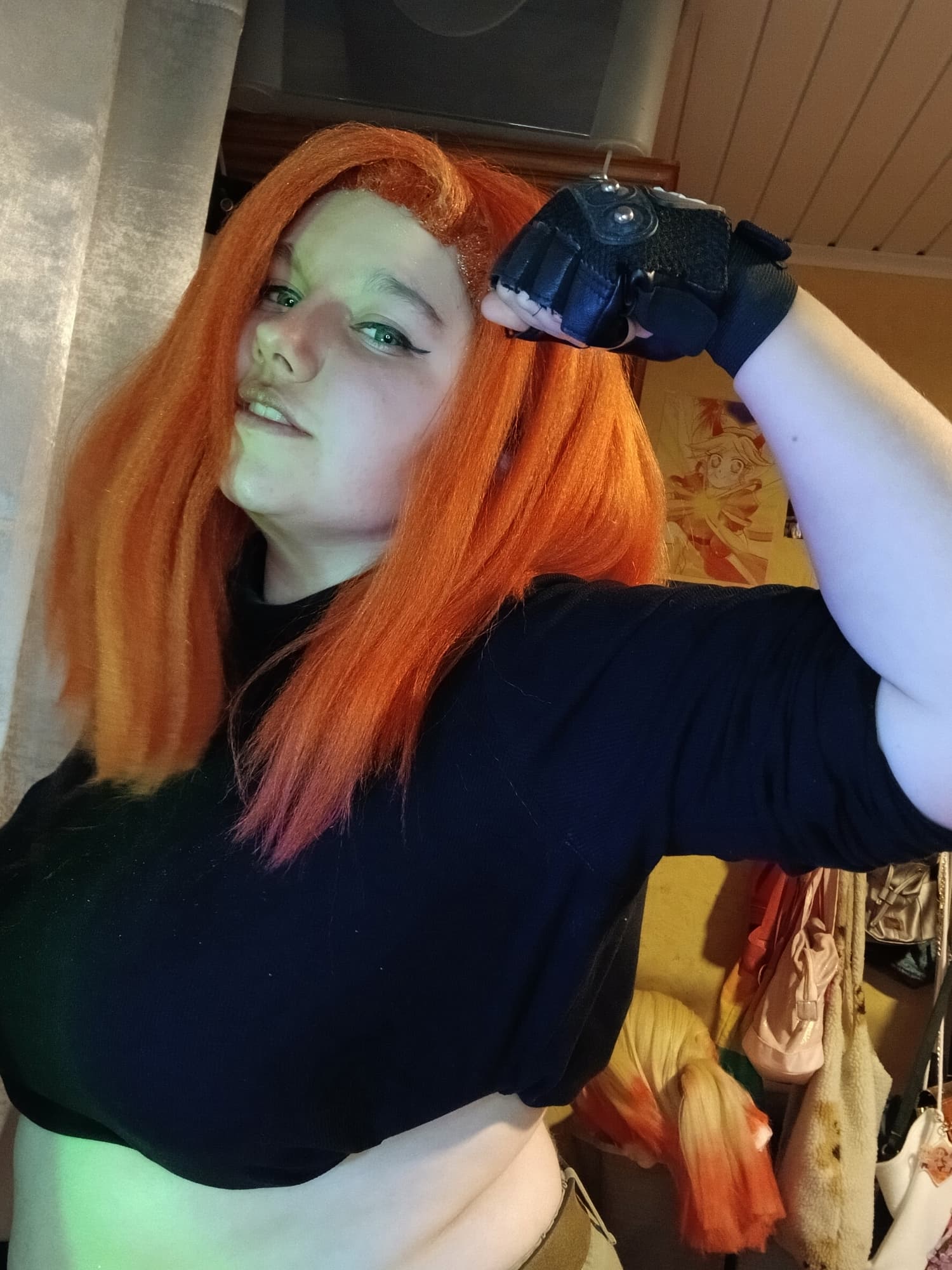 Kim at home - Photo 37