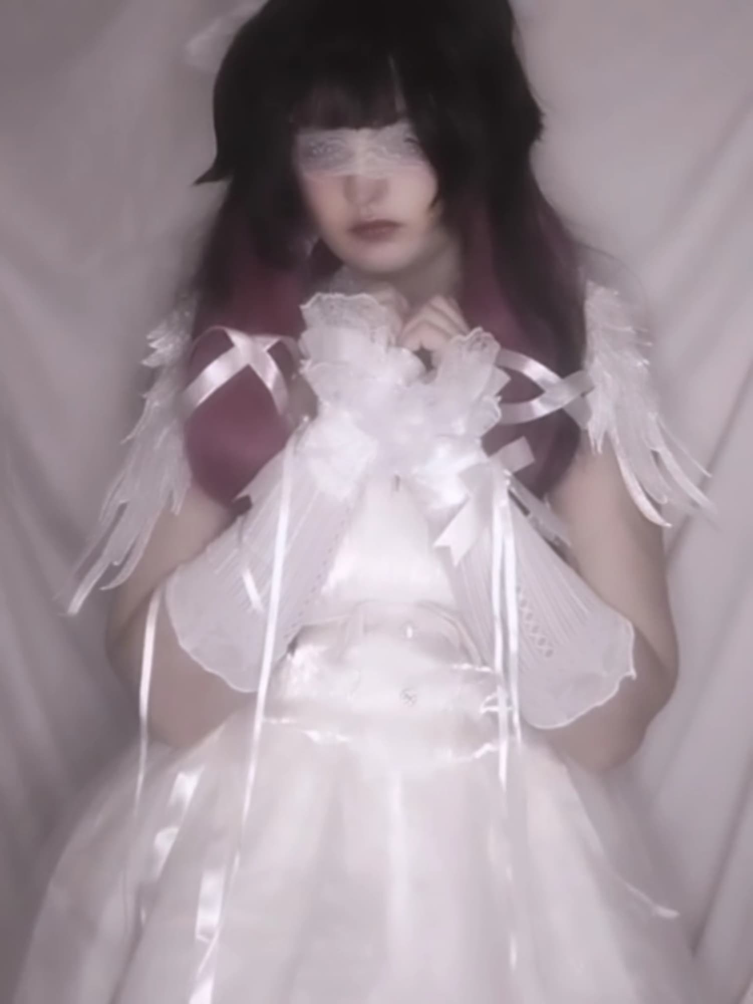 "a fallen angel"  - Photo 6