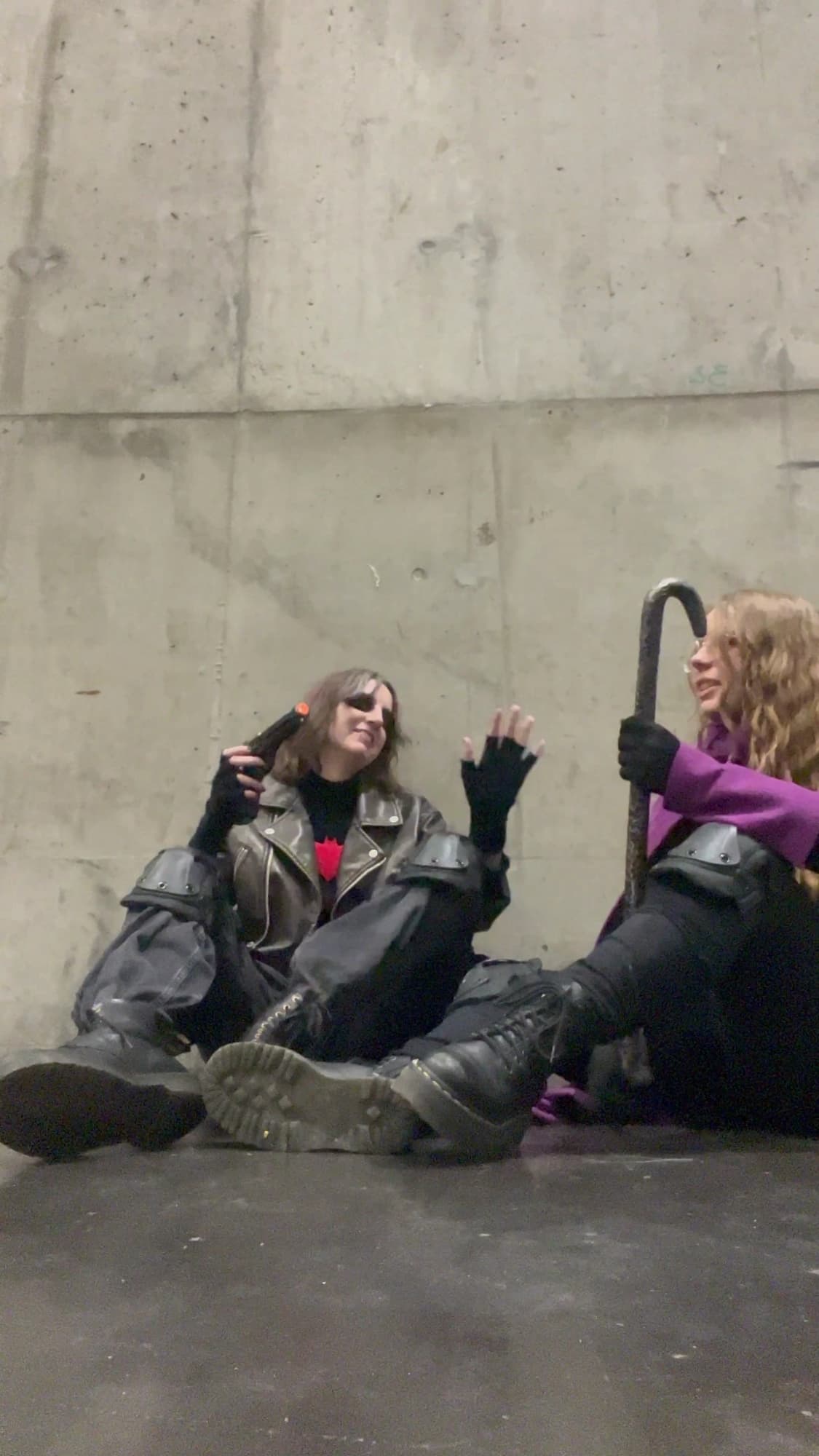 Red Hood x Spoiler - Photo 4