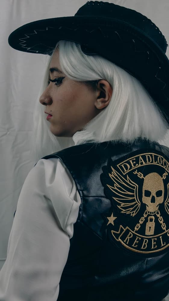 Elizabeth Ashe — OW  - Photo 2