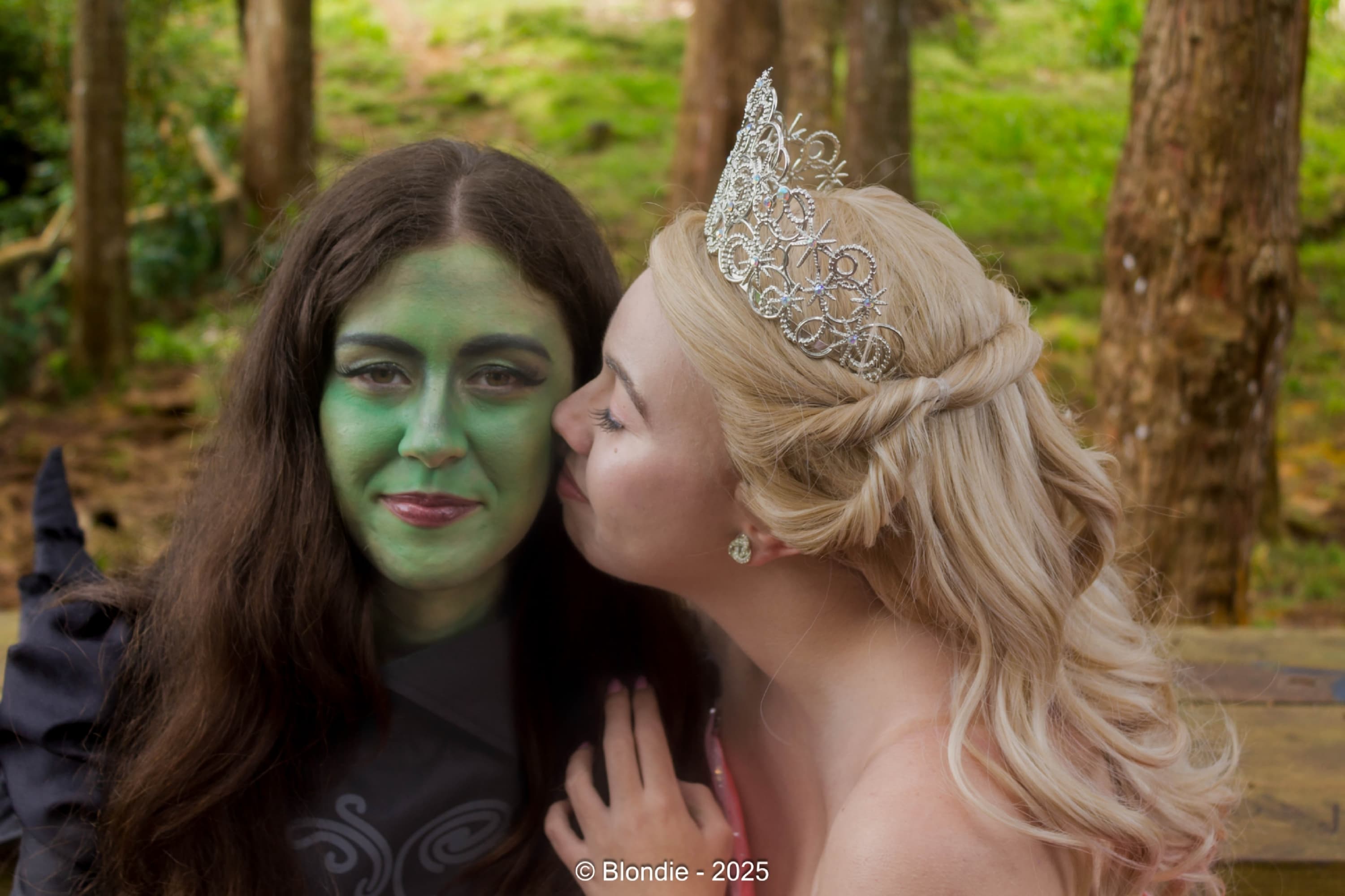 Elphaba & Glinda💚🩷 - Photo 14