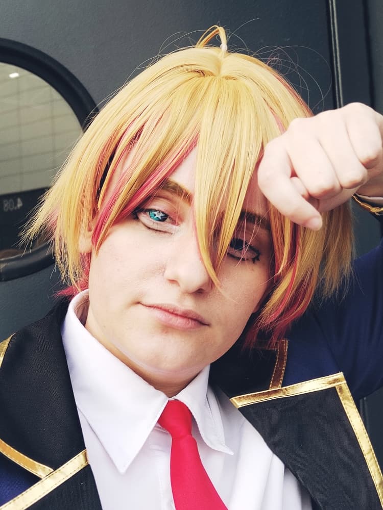 Aqua Hoshino - Photo 2