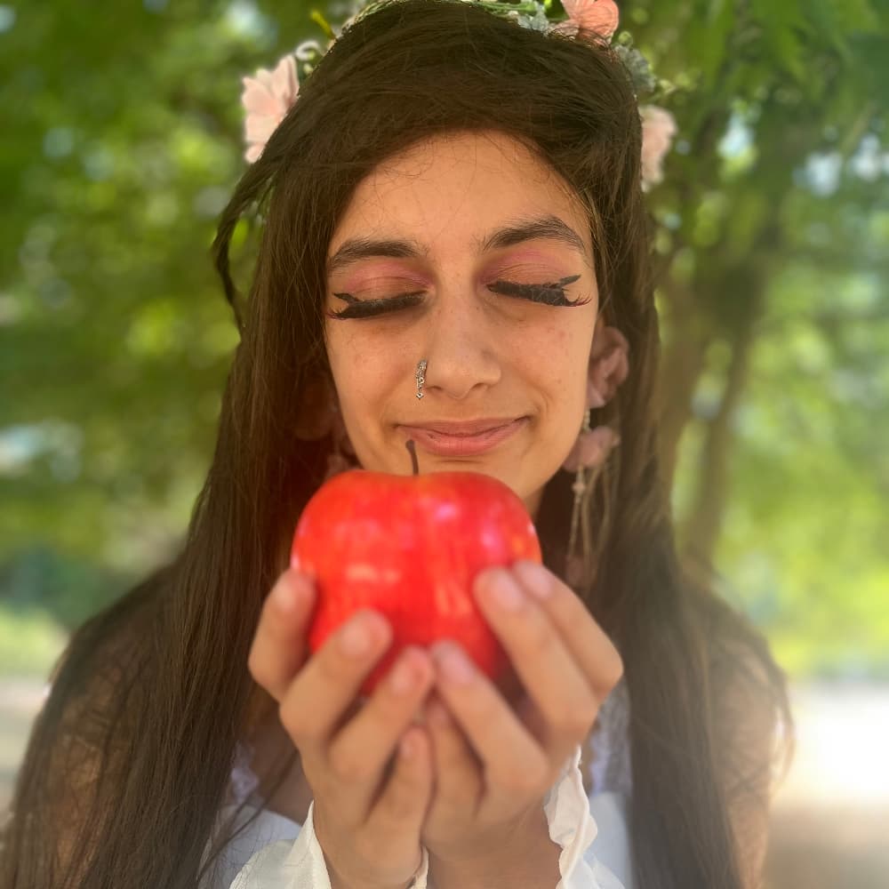 Eve - Stellar Blade cosplay photoshoot cover