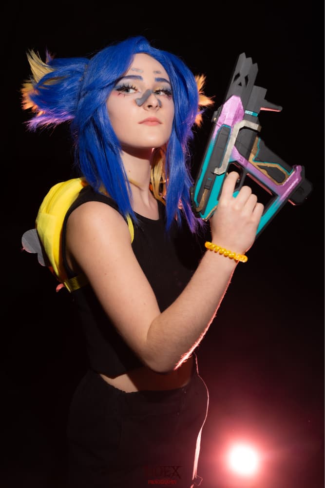 Neon (Valorant) - Photo 1