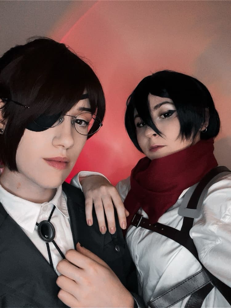 Mikasa & Hange  - Photo 4