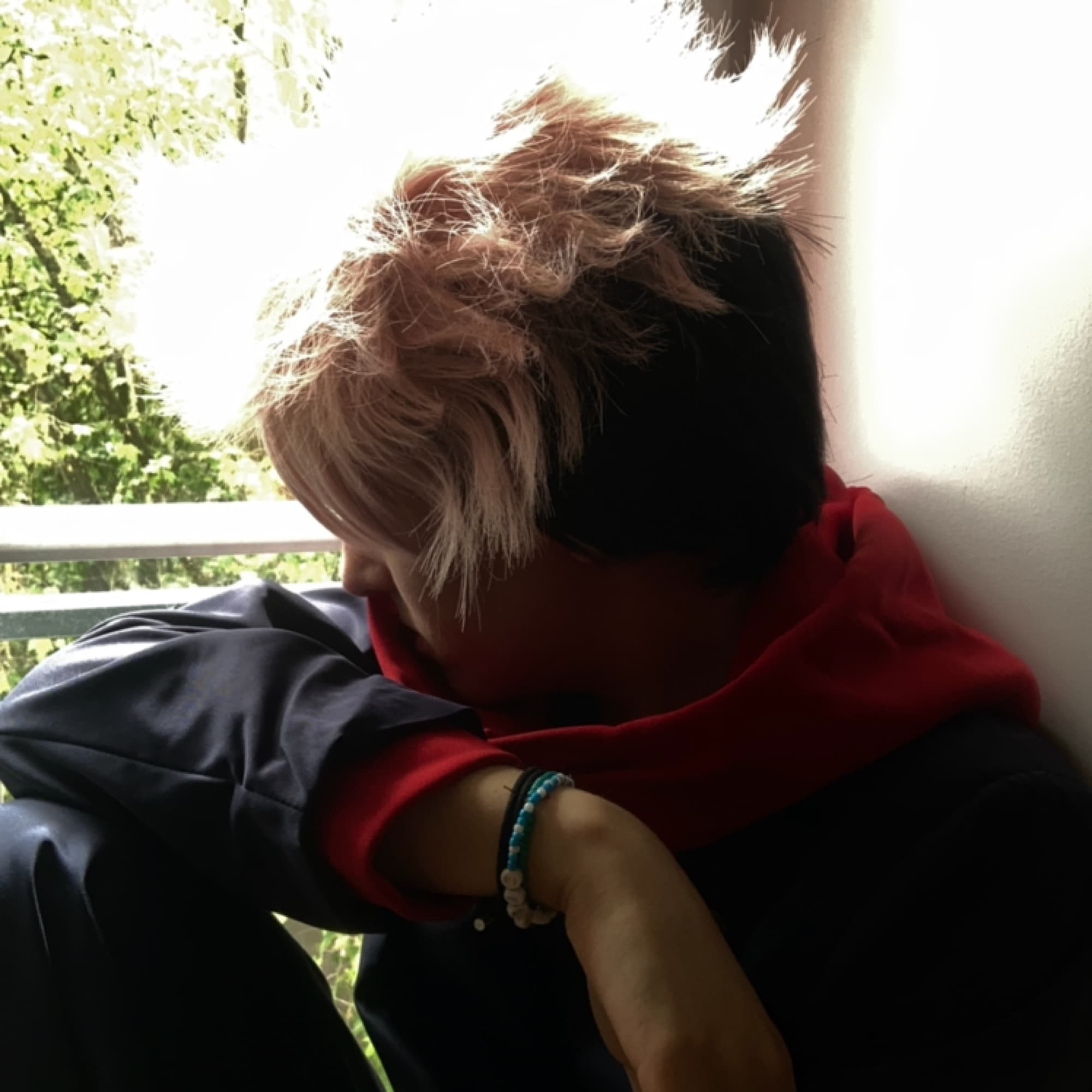 Yuji Itadori - Jujutsu Kaisen cosplay photoshoot cover