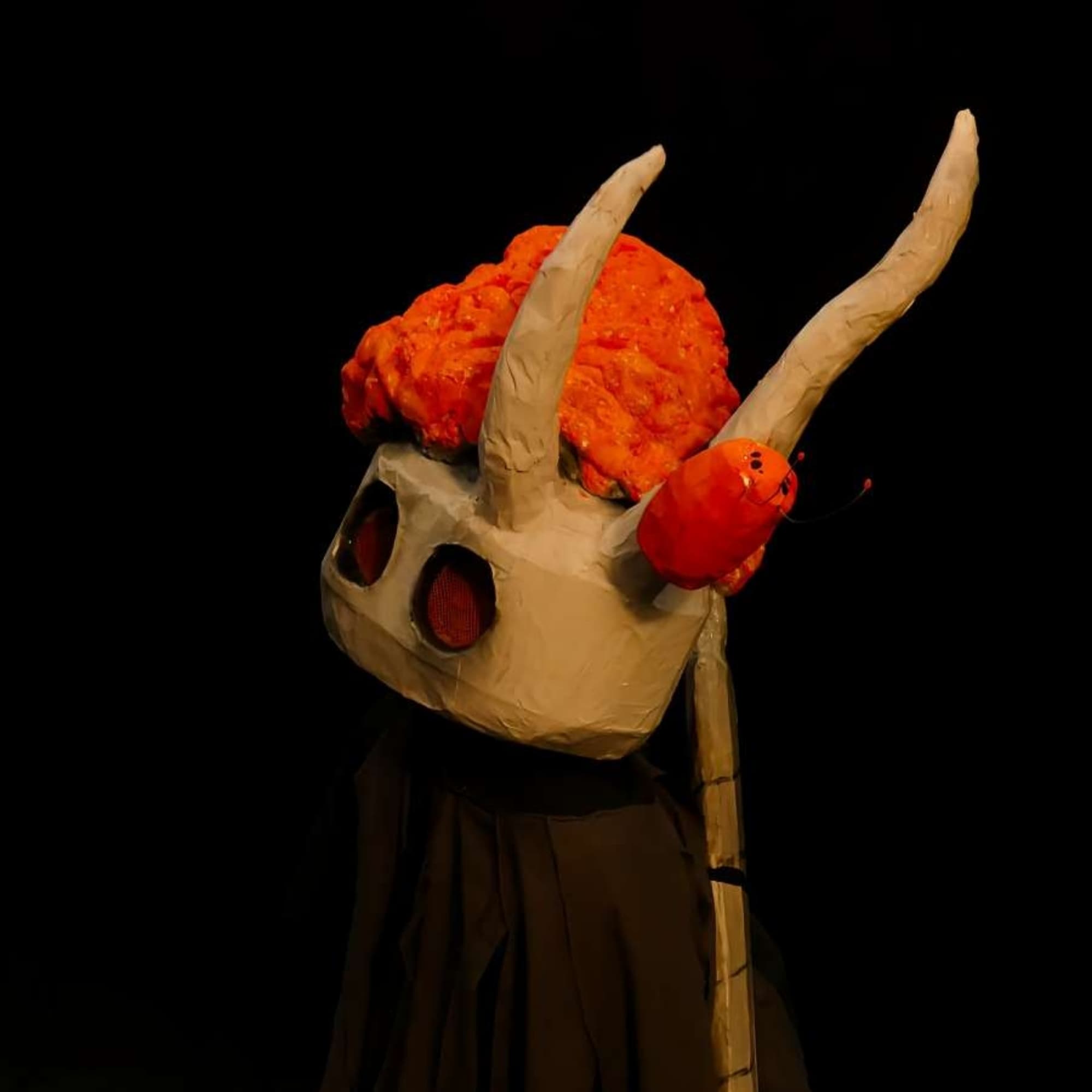 Vaisseau corrompu  - Hollow Knight cosplay photoshoot cover