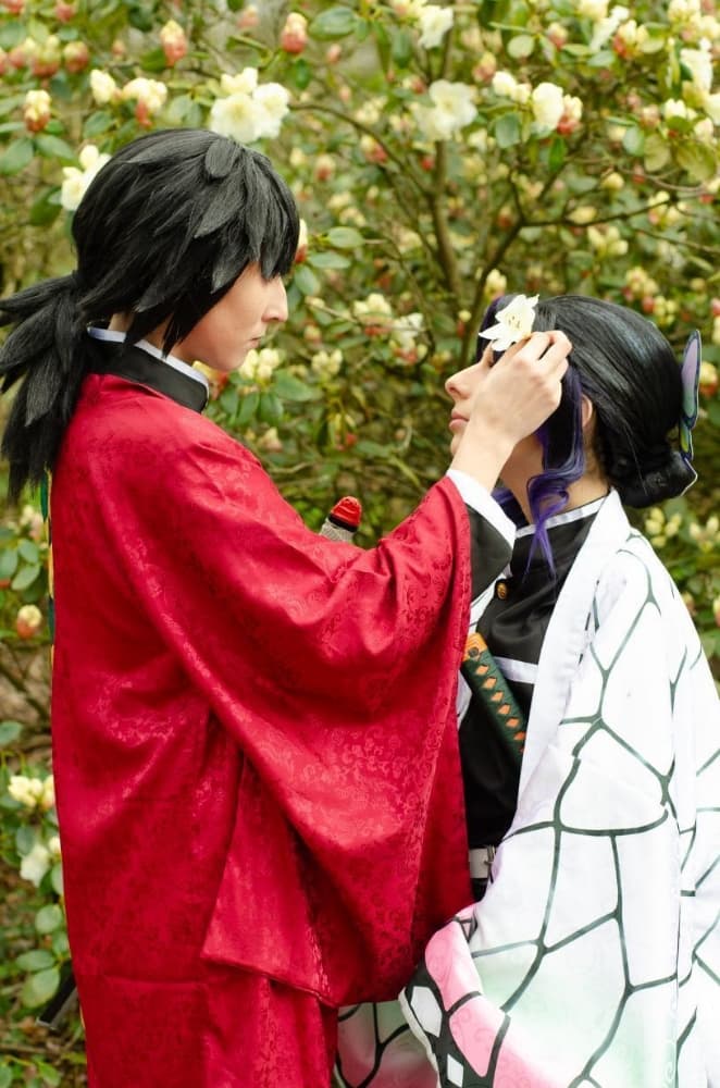 Shinobu & Tomioka - Photo 2