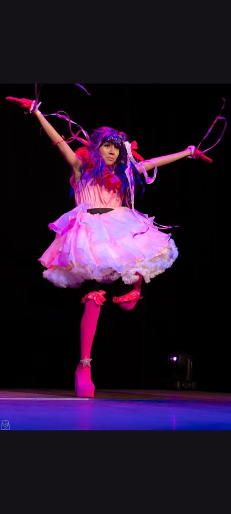 Ai Hoshino  - Photo 2