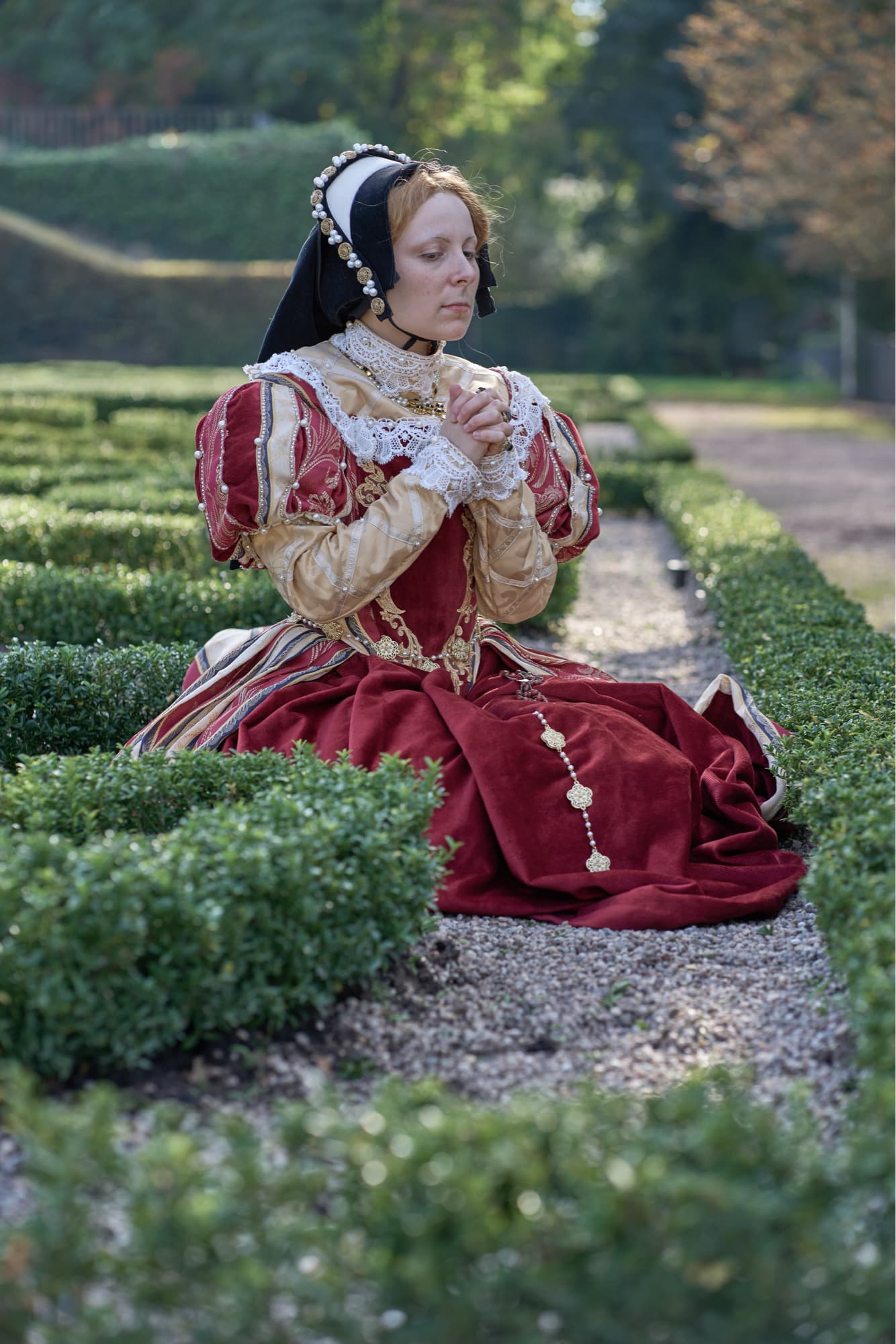 Mary I of England Cosplay - Photo 1