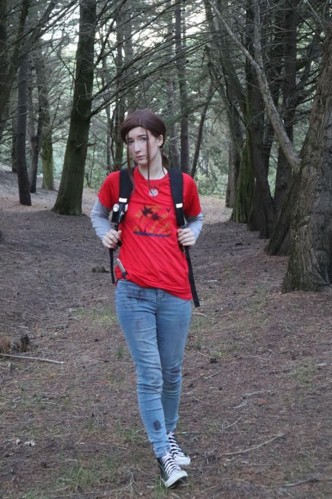 Ellie TLOU forest - Photo 22