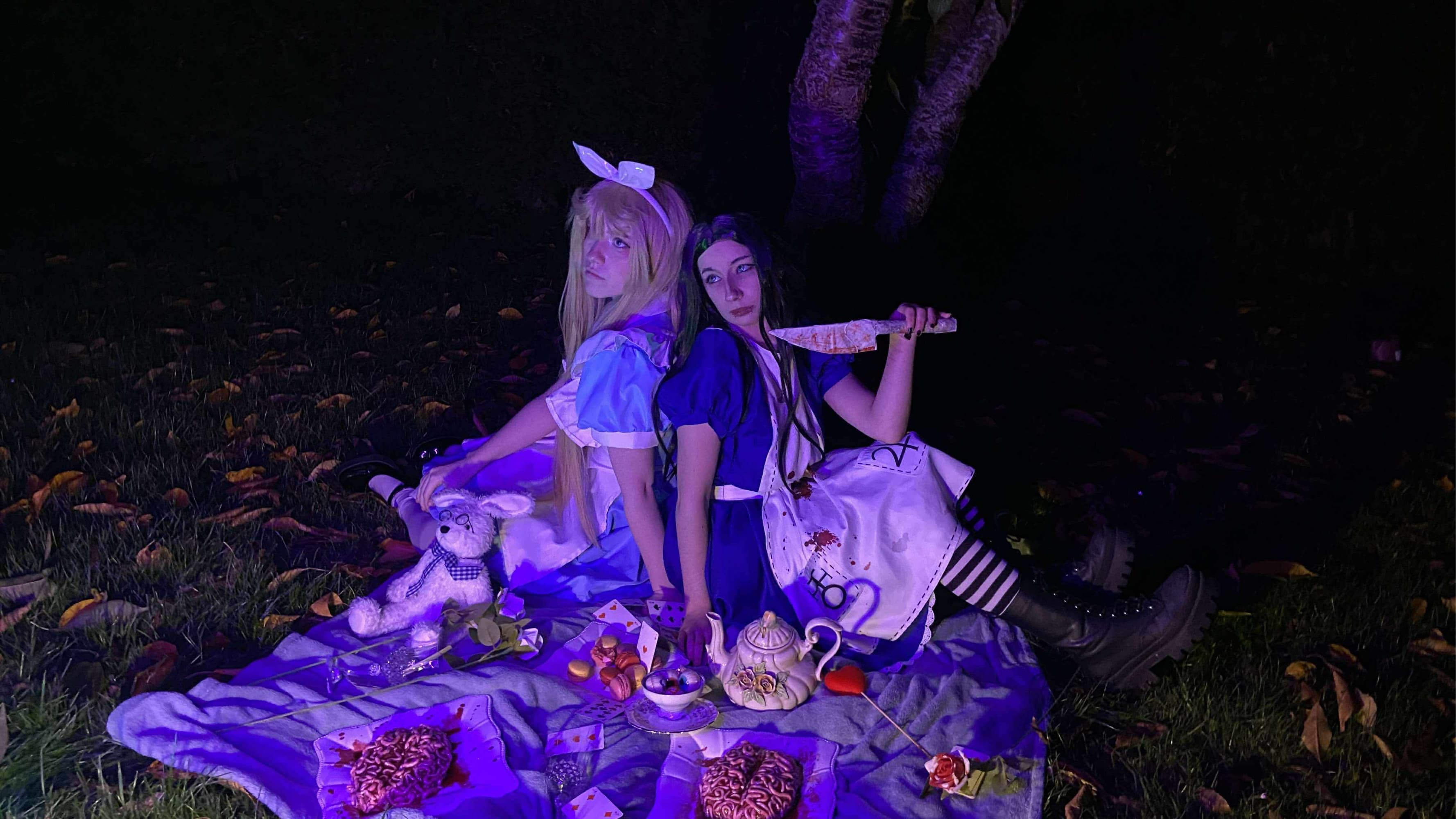 Alice W & Alice M - Photo 3