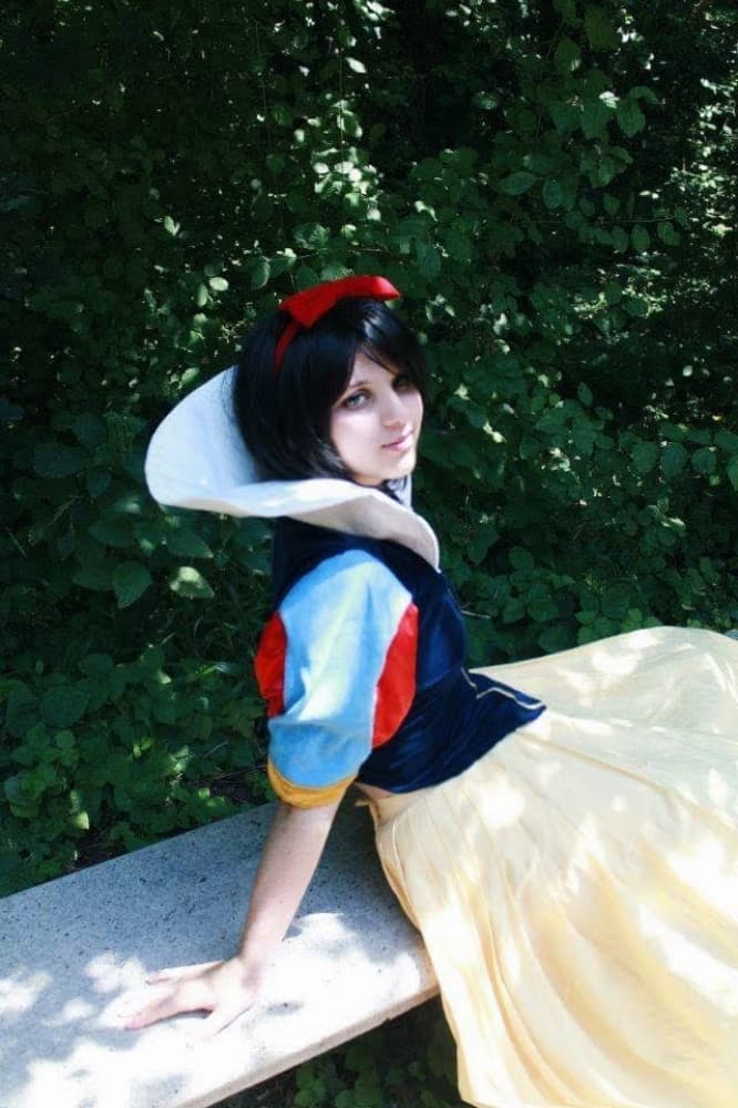 Snow White  - Photo 1